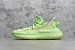 Yeezy Boost 350v2 Glow ln The Dark