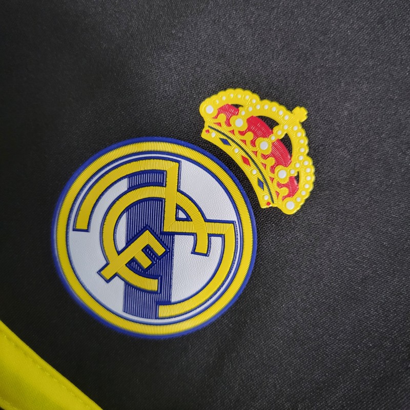 Retro 2011/12 Real Madrid Black Goalkeeper Jersey