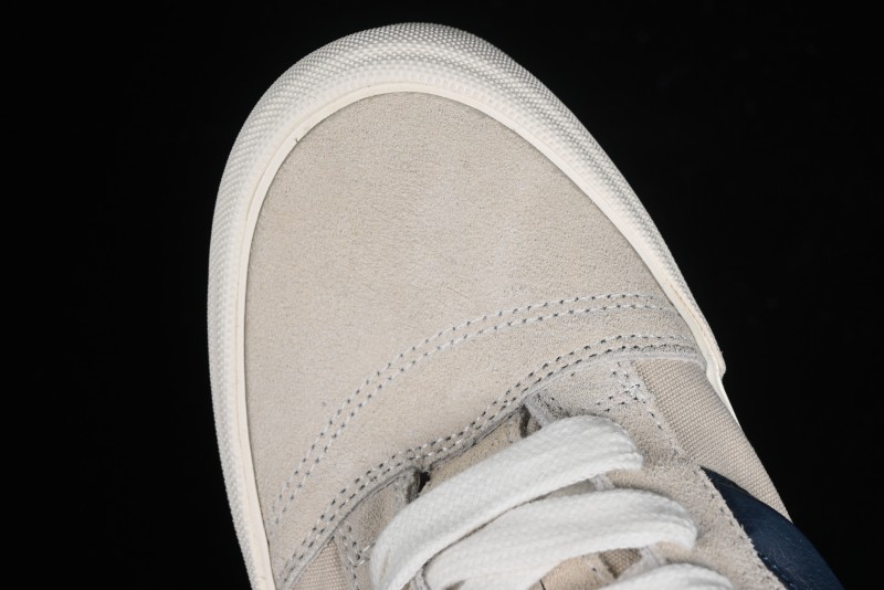 Vans Classics Knu Skool Retro Sneakers with Oversized Toe and Thickened Tongue - VN0009SXS009