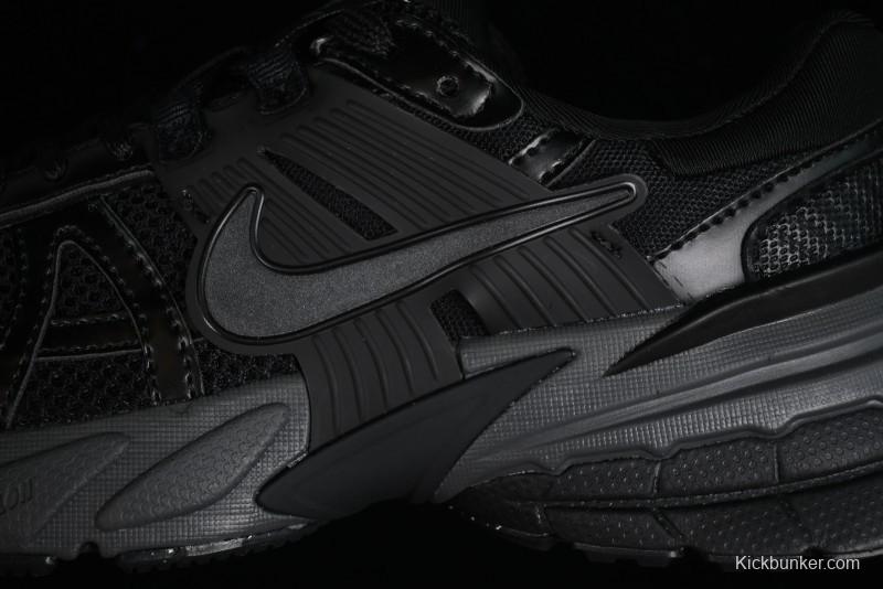 Nike V2K Runtekk 3XL Retro Low-Top Running Shoes with Shock Absorption and Anti-Slip Design - FD0736-001