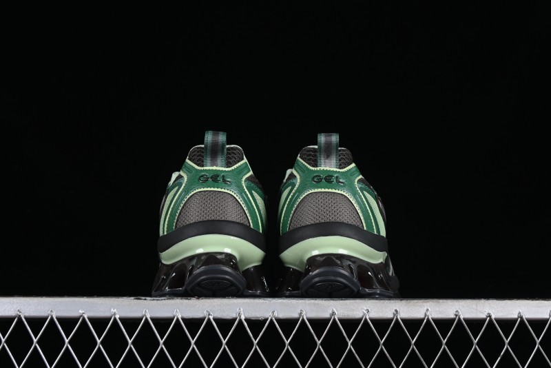 Asics Gel-Quantum Kinetic Retro Casual Sneakers with Thick Sole and Height Increasing Design - 1203A270-251