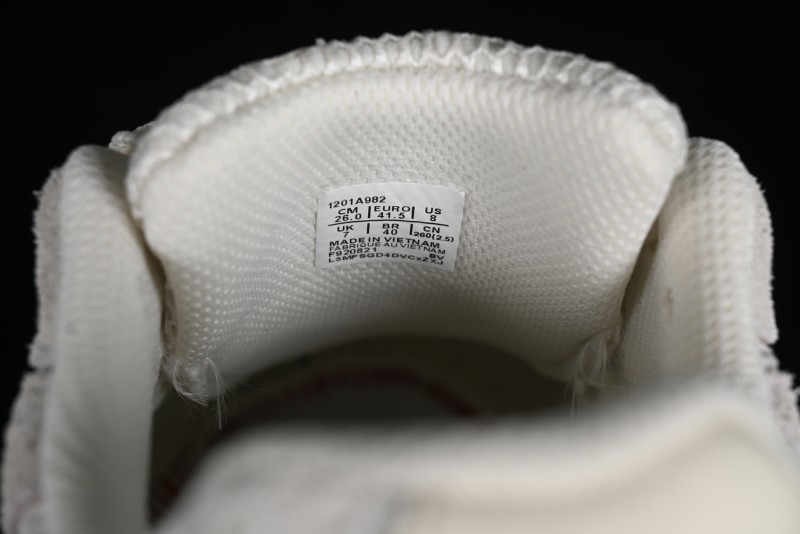 Asics Tiger GEL-1130 Low-Top Retro Running Shoes with GEL Cushioning and Ortholite Insole - 1201A982-200
