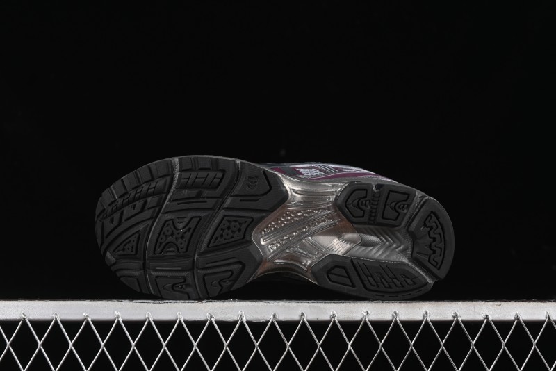 Asics Gel-Kayano 14 Running Shoes with Breathable Design and Professional Cushioning - 1201A019-200