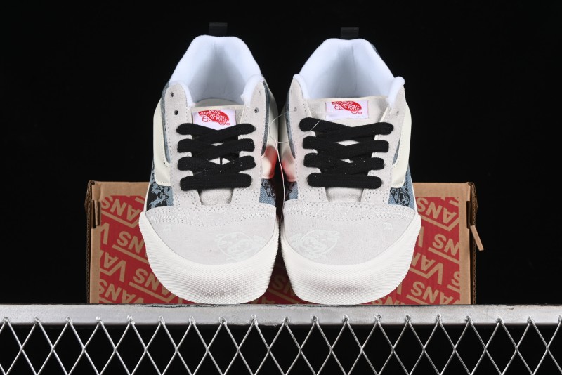HIRONO Knu Skool Low-Top Casual Sneakers with Denim Graffiti Design - VN0009QCRBL