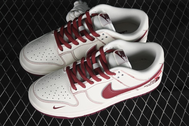 Nike SB Dunk Low Supreme x The North Face Casual Skateboarding Shoes - BM0234-506