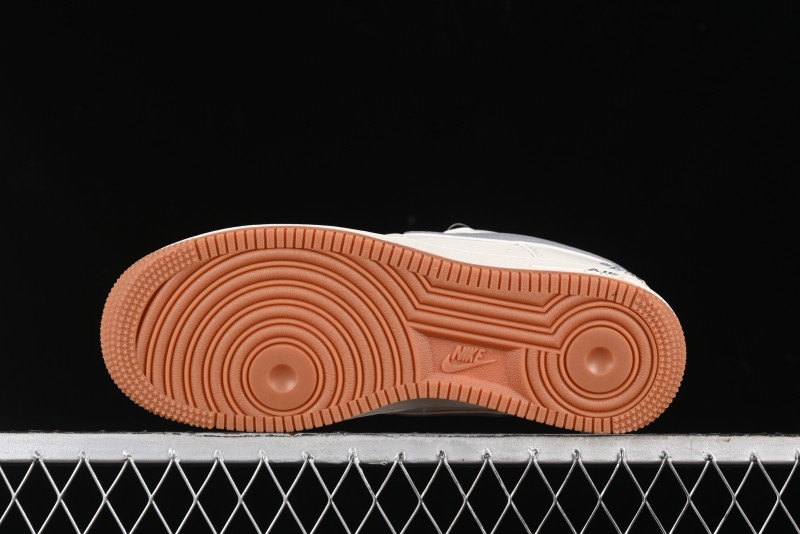 Nike Air Force 1 '07 Low Stussy Collaboration - Light Bone Gum Sole Casual Sneakers - XZ5688-003