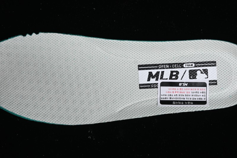 MLB Chunky Liner Basic New York Yankees Thick Sole Casual Sneakers with 6cm Height Increase - 3ASXCBO3N50COS