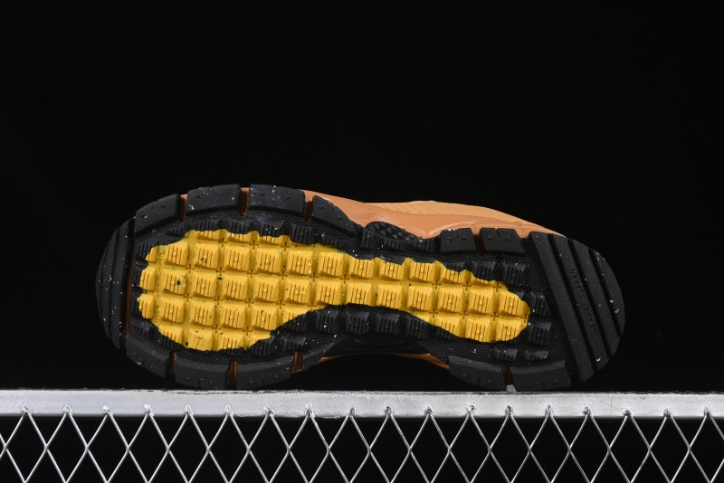 Nike Zoom Vomero 5 Retro Marathon Running Shoes with Thick Cushioned Sole and TPU Heel Support - HQ2181-200