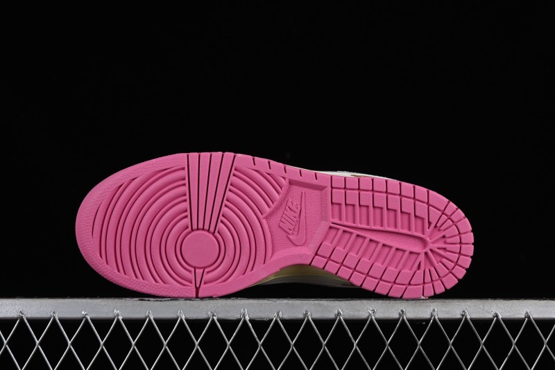 Nike Dunk Low "Just Do It" SB Low-Top Casual Skate Shoes in Coconut Milk and Pink - FD8683-700
