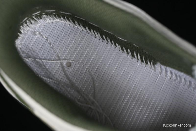 Nike SB Dunk Low UN Collaboration Year of the Snake Limited Edition Green Snake Swoosh Anniversary Custom Low-Top Casual Sneakers - DJ2024-070