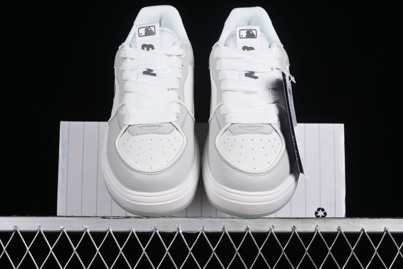 MLB Chunky Liner Basic New York Yankees Height Increasing Thick Sole Casual Sneakers - 3ASXCA12N50GRL