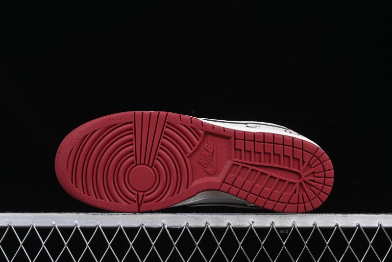 Nike Reigning Champ x SB Dunk Low Casual Skate Shoes with Triple Swoosh Design - RC3085-895