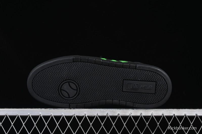 NY Yankees Black & Neon Green Sneakers - Classic Streetwear Style