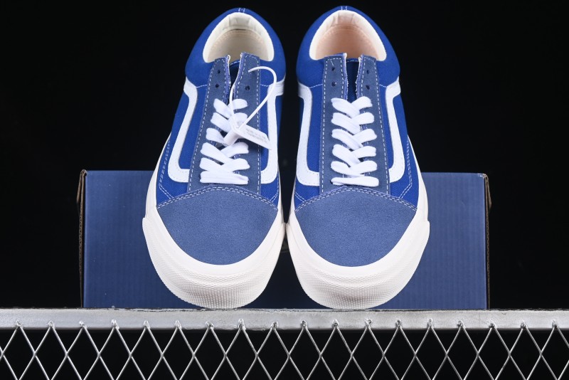 Vans Premium Old Skool 36 Retro Skate Shoes with Full-Grain Leather and Cushioned Insole - VN000CQDDWR