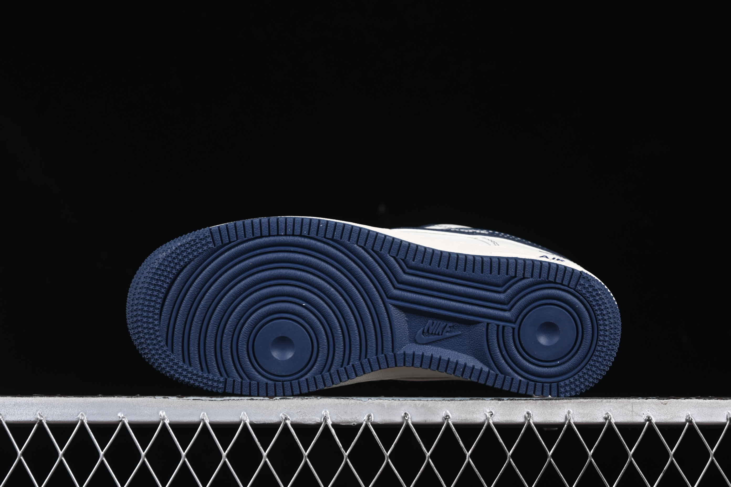 Nike Air Force 1 '07 Low Supreme Collaboration Dark Blue Swoosh Casual Sneakers - XS1958-524