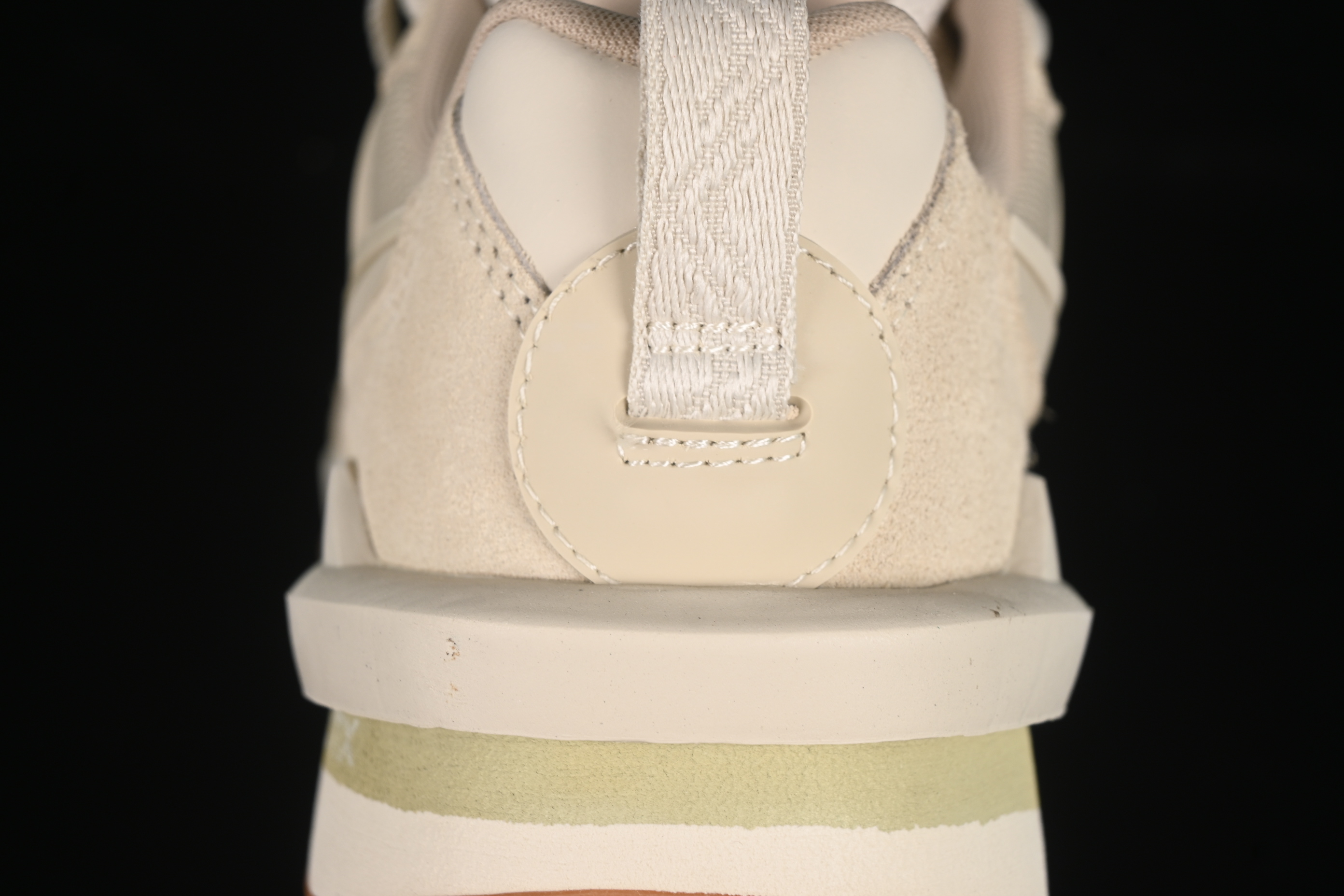 Nike Sacai Zegamadome SP Low-Top Lifestyle Sneakers with Functional Design - HQ8618-101