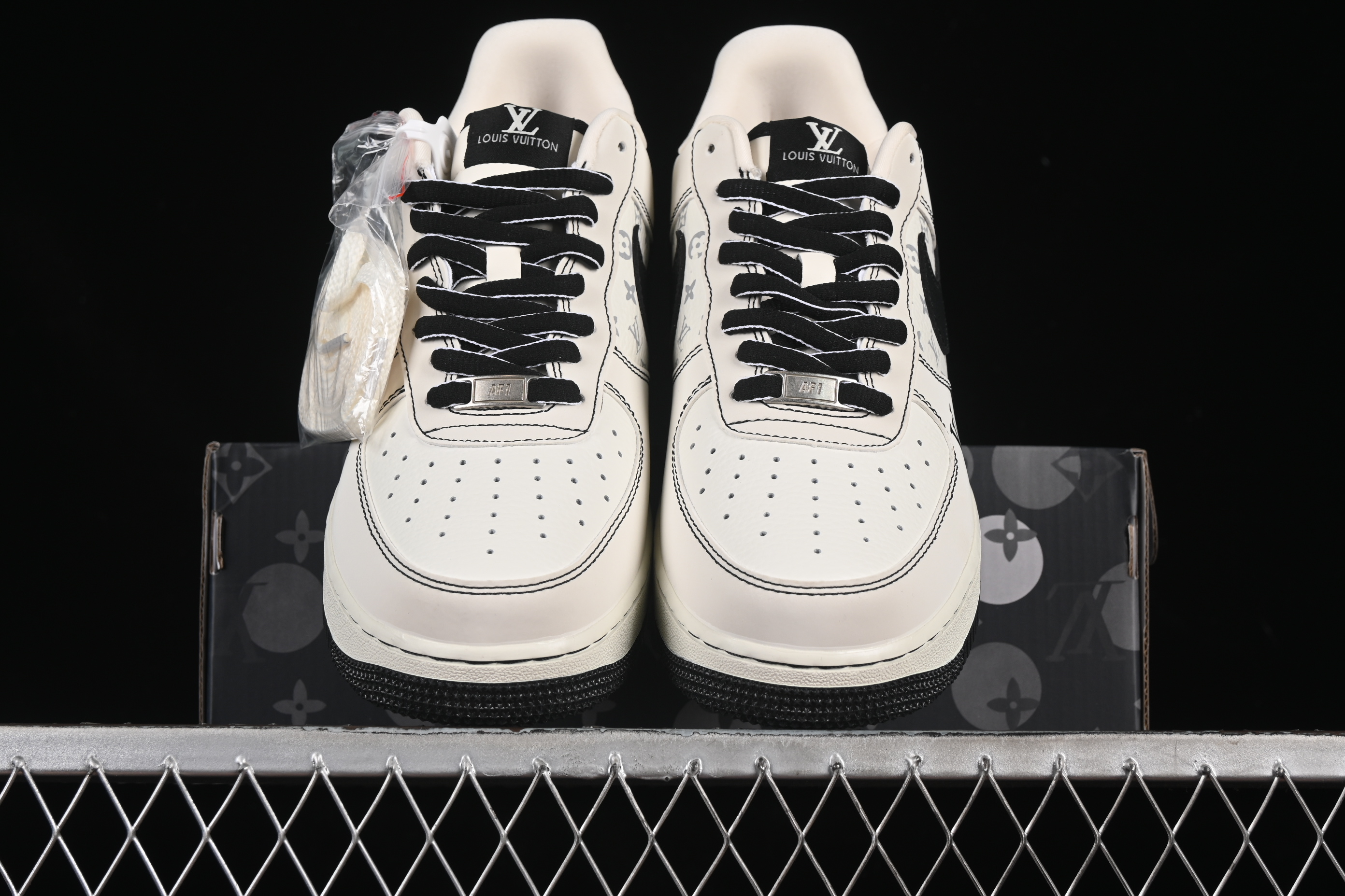 Nike Air Force 1 '07 Low LV Collaboration White Black Casual Sneakers - BZ6808-102