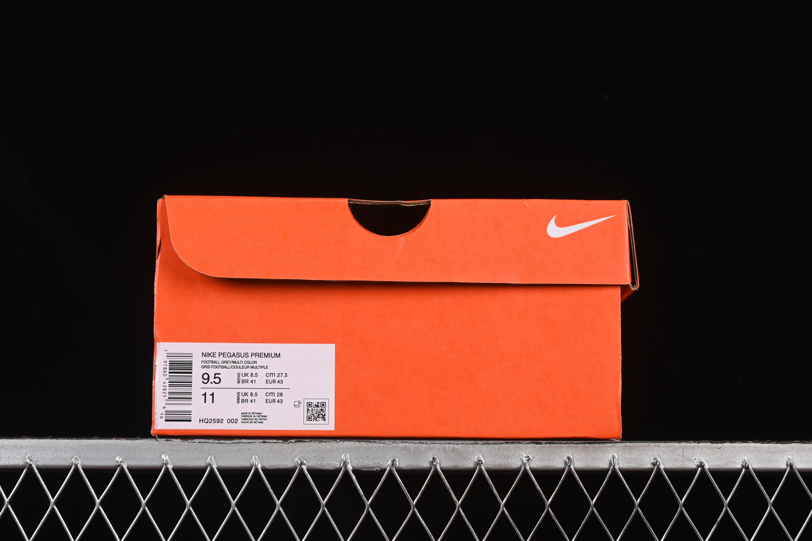 Nike Air Zoom Pegasus Premium Running Shoes with Full-Length Visible Air Zoom Cushioning - HQ2592-002