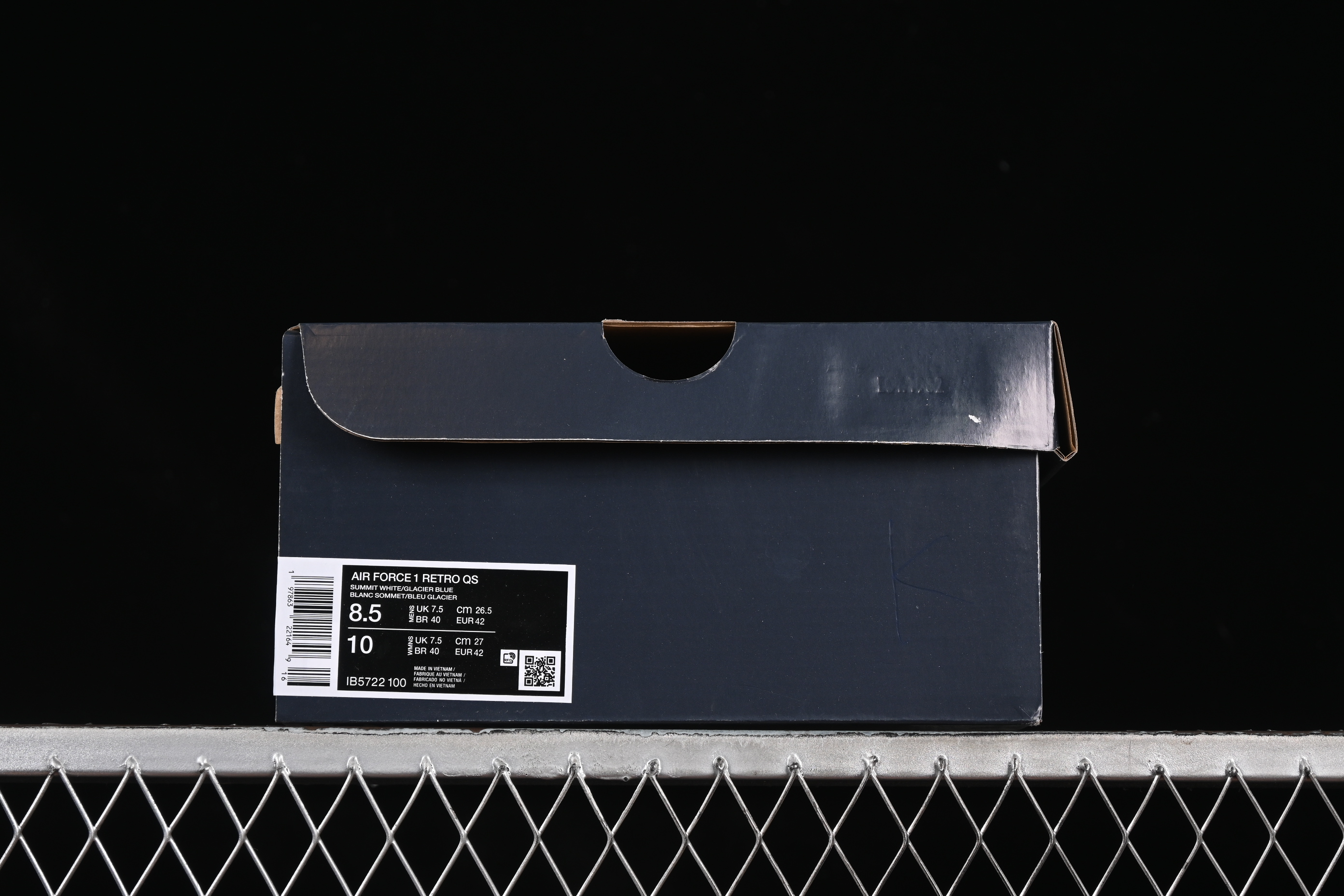 Nike Air Force 1'07 Low Casual Sneakers with Full-Length Air Cushion - IB5722-100