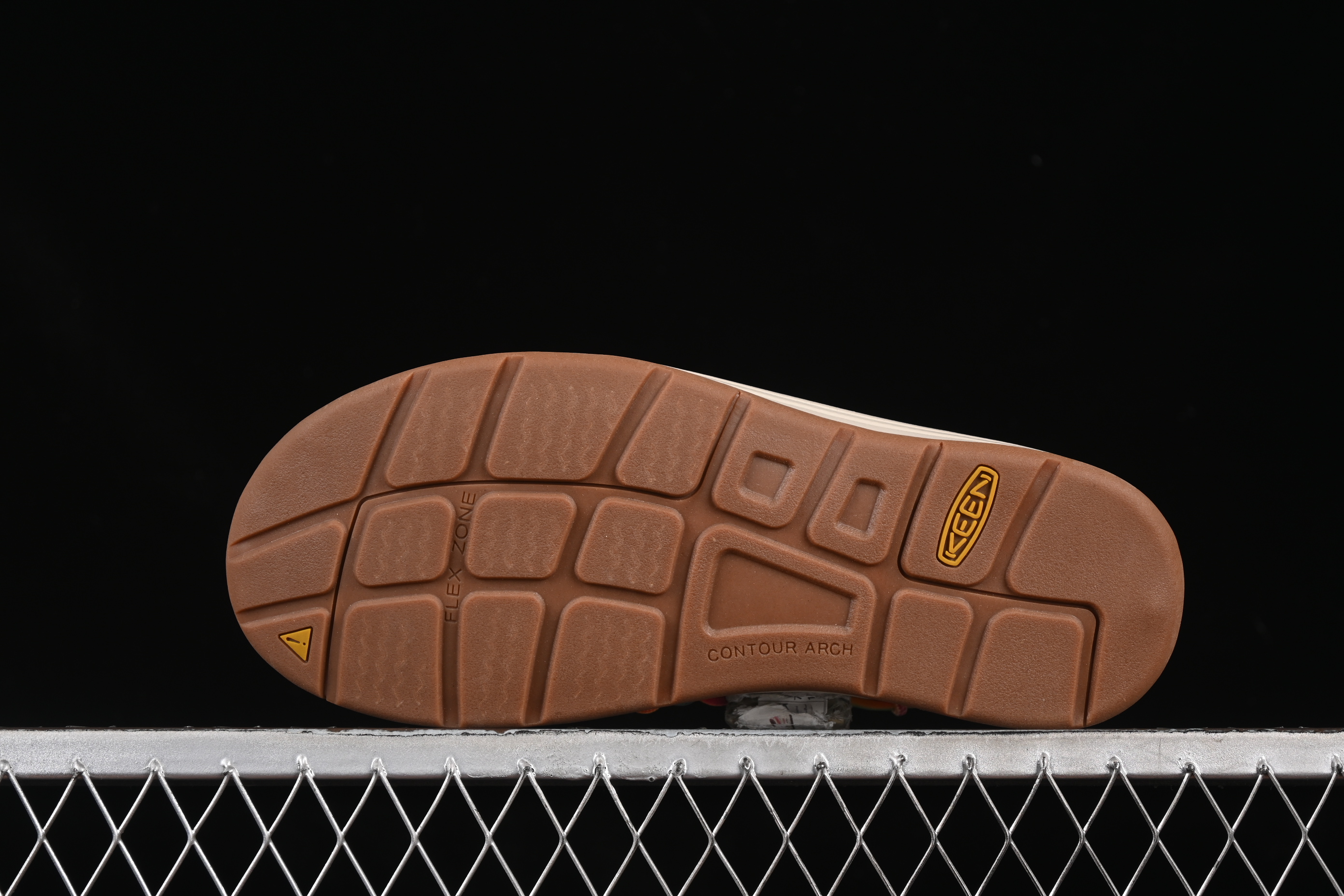 Keen Uneek Flat-M Woven Elastic Strap Camouflage Outdoor Sandals for Hiking and Water Sports - 1025169 CAMOUFLAGE