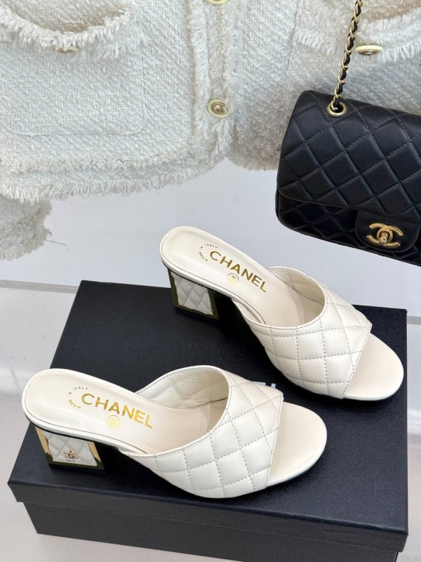 2025 Women Chanel White Lambskin High Heel Slippers Quilted KFY00260