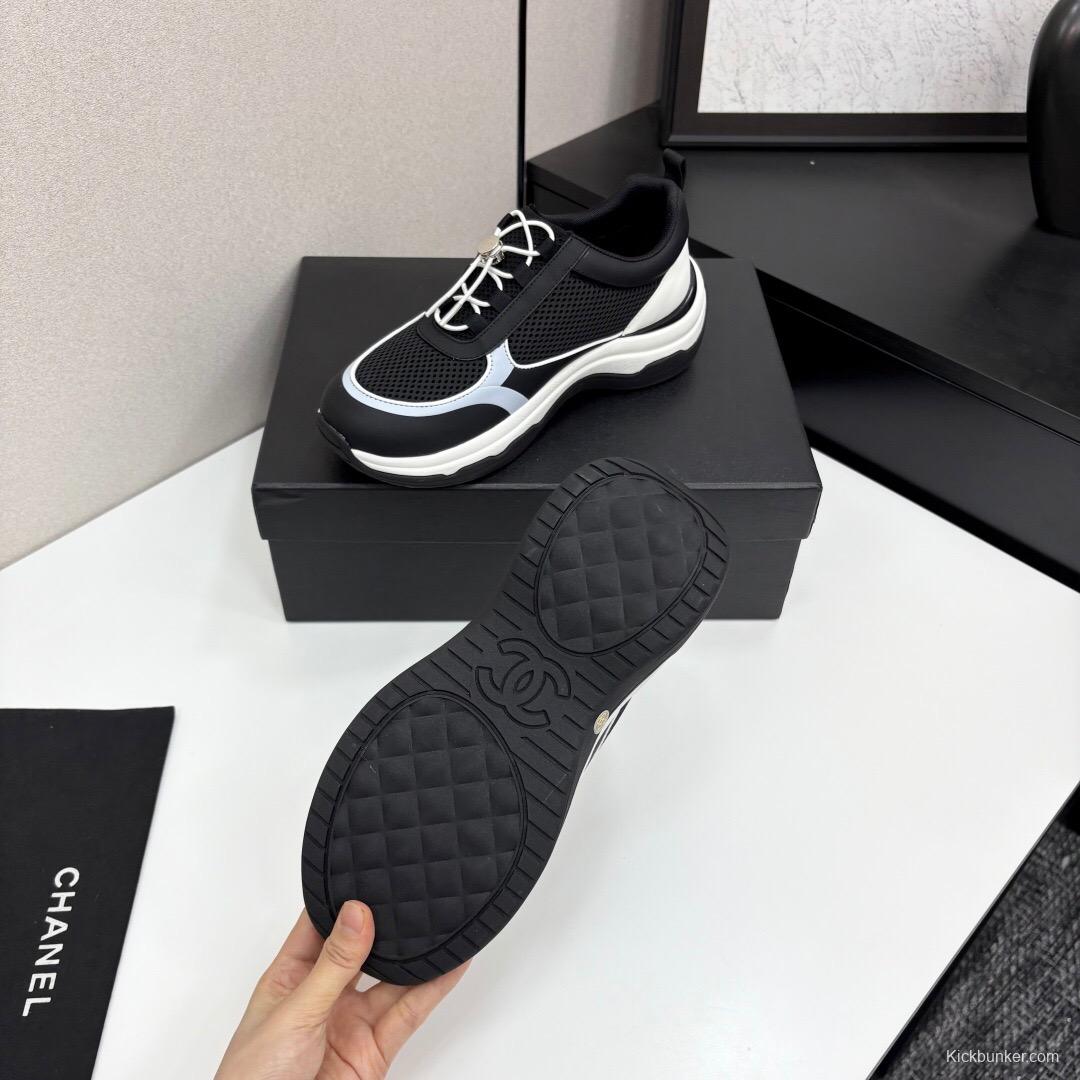 2025 Unisex Chanel Black White Silk Cowhide Sneakers Classic Embroidery