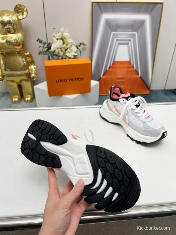 2025 Unisex Louis Vuitton White Pink Mesh Leather Sneakers Monogram LY00340