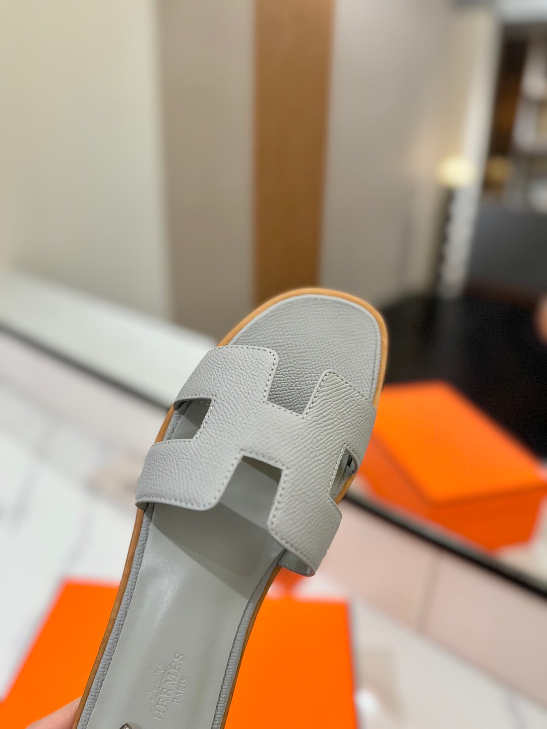 2025 Women Hermès Light Grey Leather Slippers
