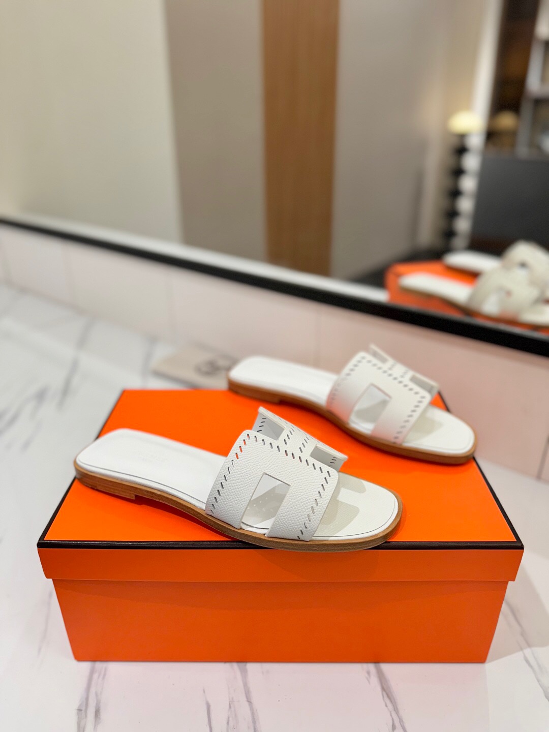 2025 Women Hermès White Leather Sandals