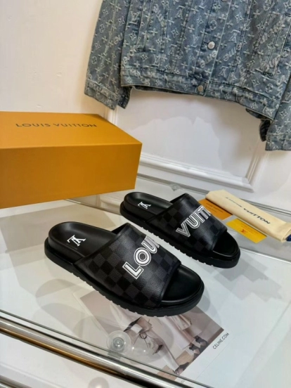2025 Slippers Louis Vuitton Black Leather Slippers LY