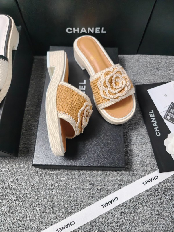 2025 Slippers Chanel Beige White Crochet Flower LY00260