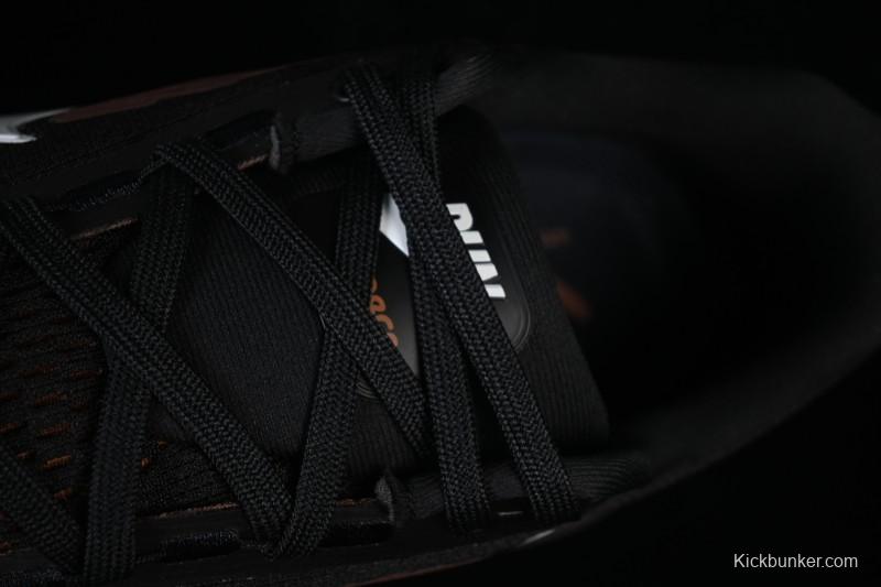 Nike Air Zoom Vomero 18 Cushioned Running Shoes - IH4454-001