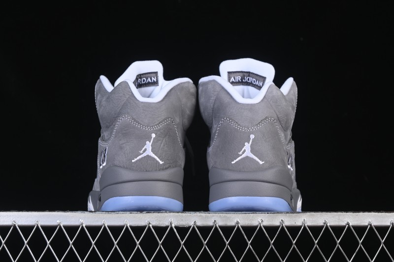 Nike Air Jordan 5 Retro Basketball Shoes with Wolf Grey Design - DD0587-002