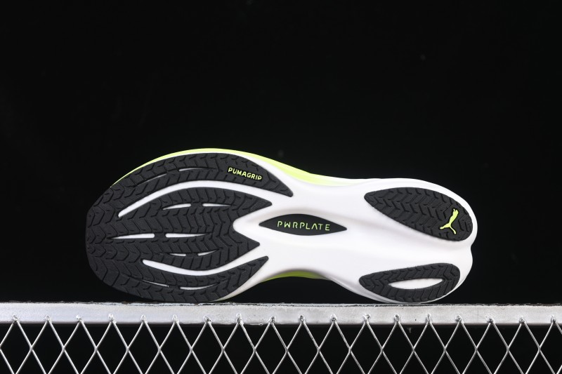 Puma Deviate Nitro 3 Running Shoes with Comfort Grip and Low-Top Design - 378449-03