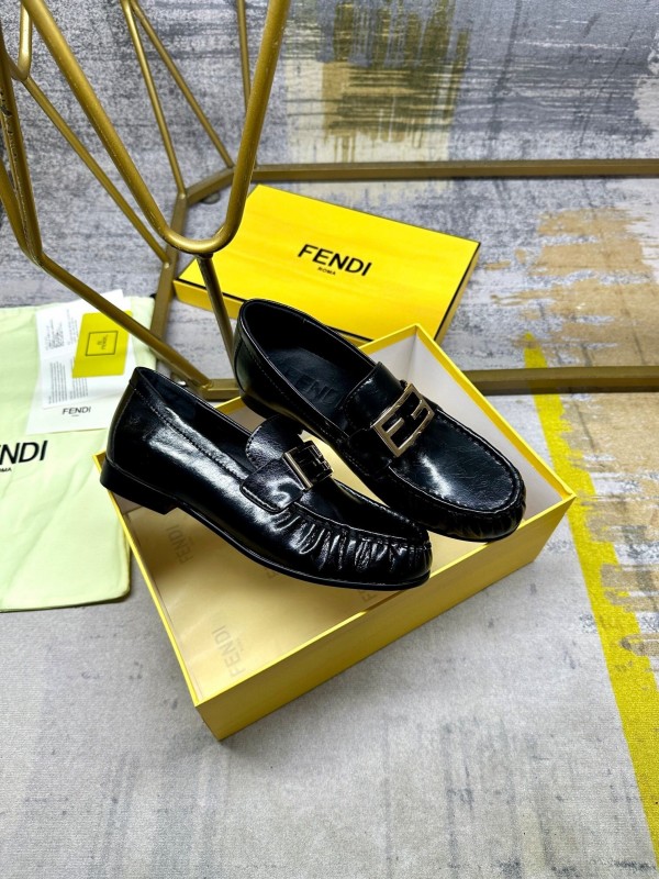 FENDI 2025/ss Loafers with FF Buckle and Soft Leather - LY00260