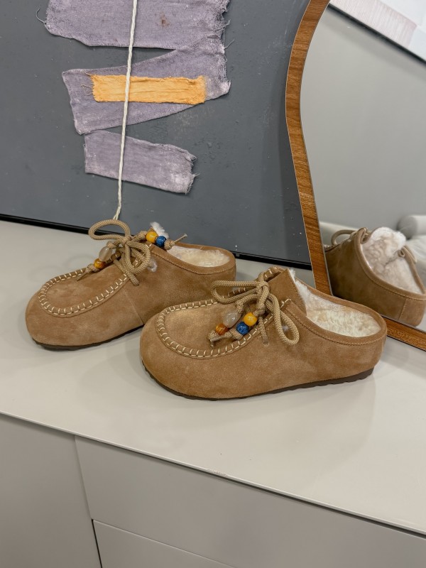 UGG 2025 Spring/Summer Collection Cozy Wool Slippers with Retro Buckle - KFY00240