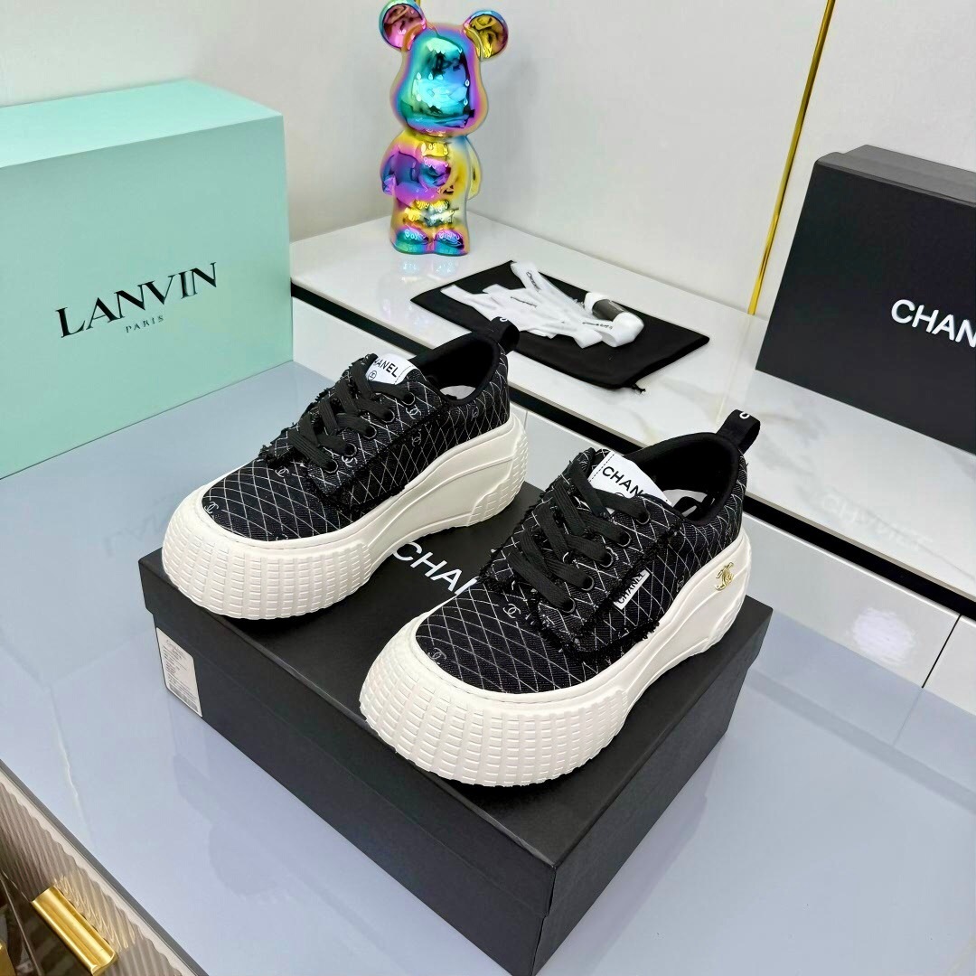Chanel 2025/SS Little Chanel Loafers Panda Shoes Casual Sneakers - LY00330