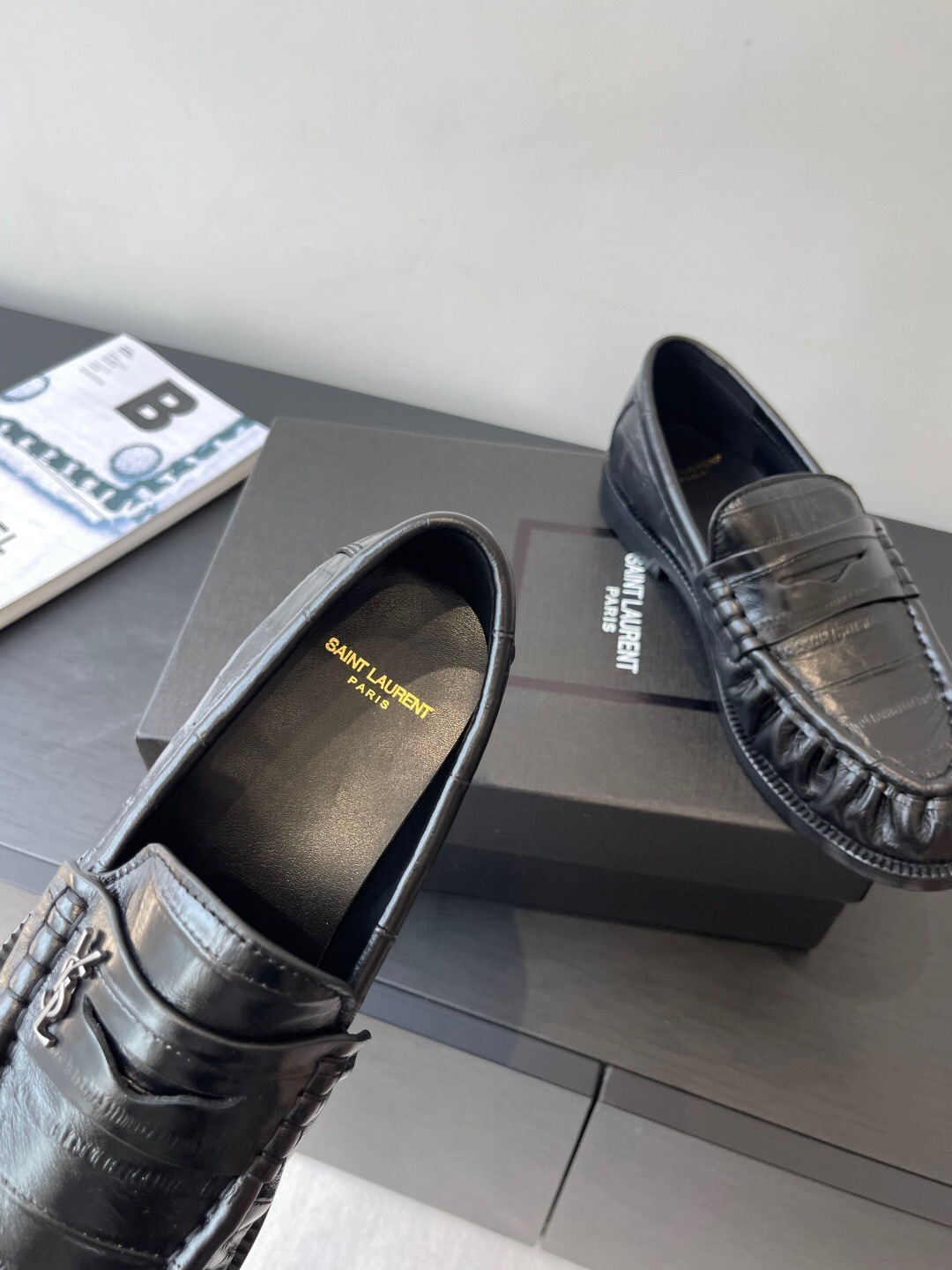 Saint Laurent Classic Loafer Flats - KFY00350