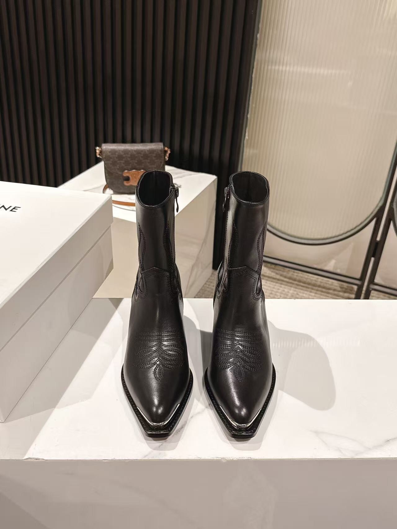 CELINE 2025/SS Retro Fashion Ankle Boots - LY00440