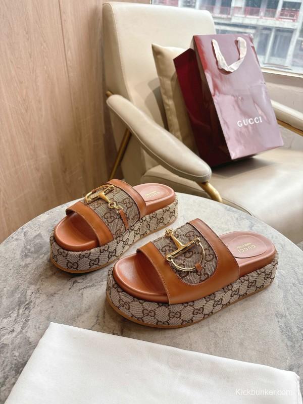 Gucci 8356-8 Women's Sandals with Horsebit Detail and Gold Hardware
