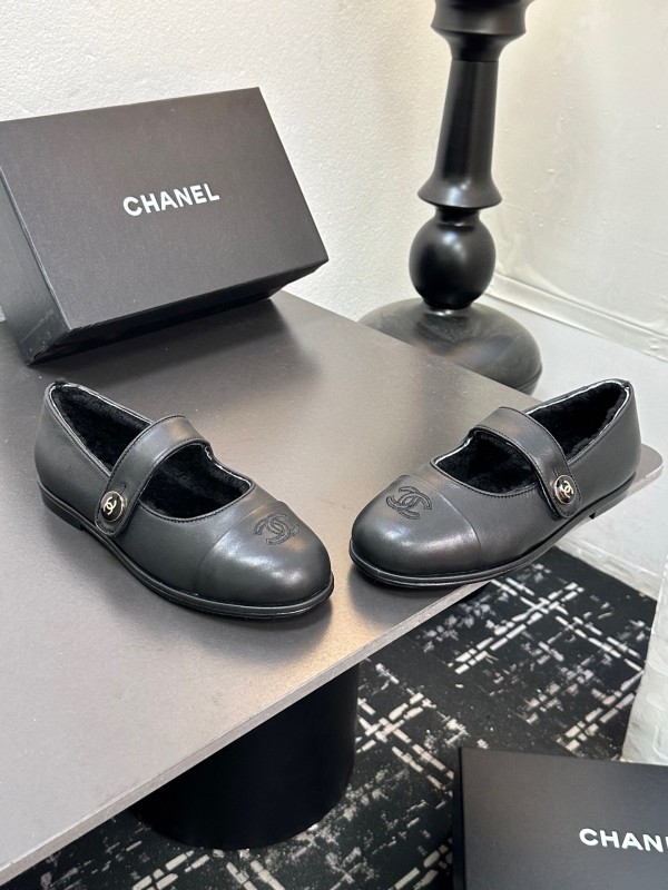 Chanel 2025 SS French Mary Jane Flat Shoes with Fur Trim - KFY00300