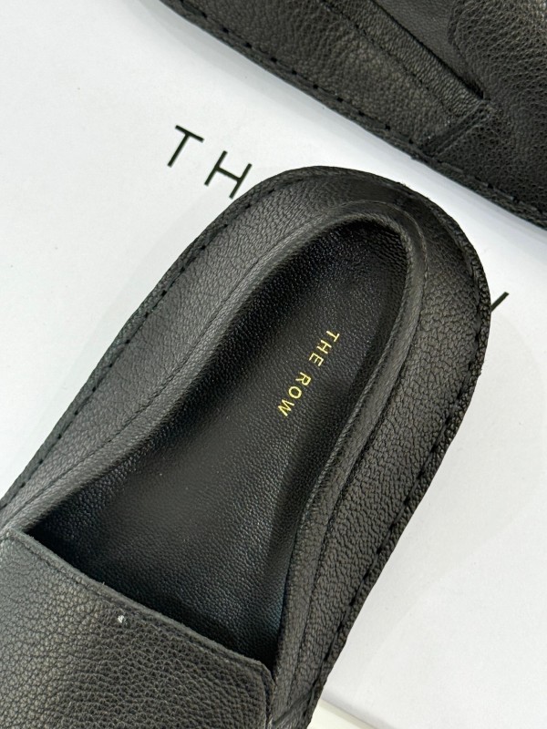 The Row 25s Early Spring New Loafers - KFY00300