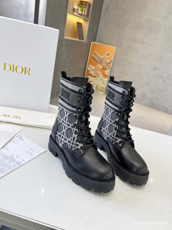 Dior Fall/Winter 2025 Retro Work Boots - Ly00350