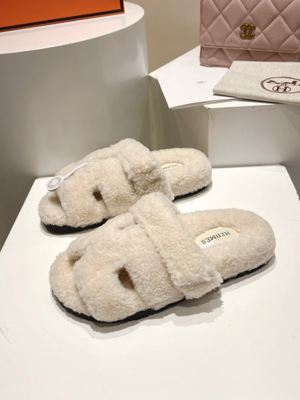 H Love Erjiu Full Wool Slippers with Wavy Fur Design - LY00270