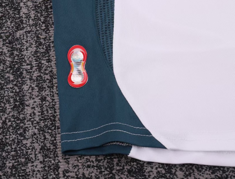 Retro Kids 06/08  Liverpool Away Jersey