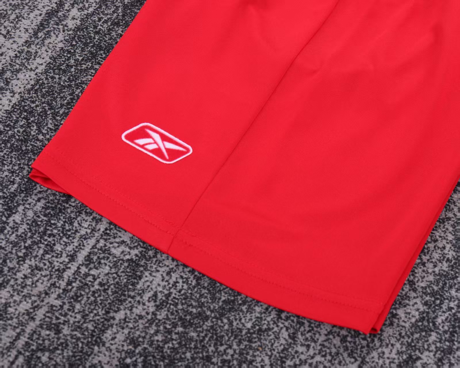 Retro Kids 04/05 Liverpool Home Jersey