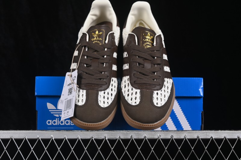 Adidas Samba OG Casual Sneakers with Timeless Retro Design - IH9373