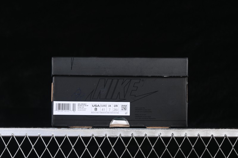 Nike Air Jordan 1 High Collaboration Sneakers with Iconic Design - II7282-100