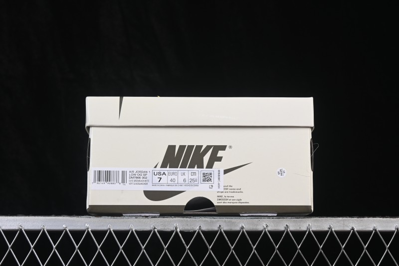 Nike Travis Scott x Air Jordan 1 Low OG Sneakers with Reversed Swoosh Design - DM7866-002
