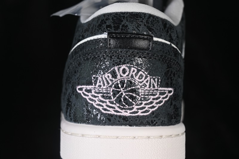 Nike Air Jordan 1 Low Retro Basketball Shoes with Cracked Leather Design - II0595-001